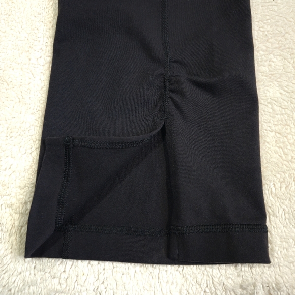 Lululemon Athletica Size 6 Capri Cropped Leggings Black Women's Split Hem - Picture 6 of 10